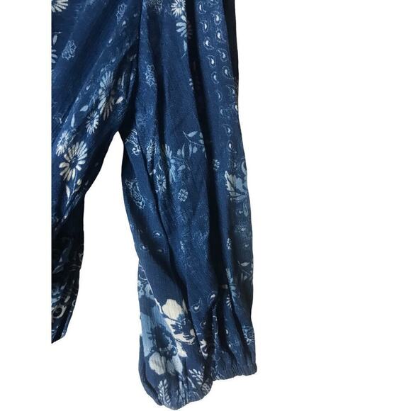 CES Femme Floral Smocking Boho Blue White Dress Size Small Runs large - Picture 10 of 16